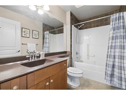 16 Covepark Mews Ne, Calgary, AB - Indoor Photo Showing Bathroom