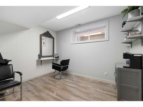 16 Covepark Mews Ne, Calgary, AB - Indoor