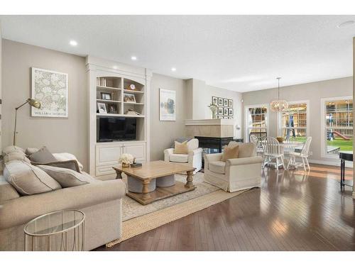 16 Covepark Mews Ne, Calgary, AB - Indoor Photo Showing Living Room