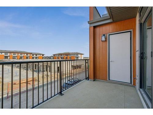 701-400 Belmont Street Sw, Calgary, AB - Outdoor With Exterior