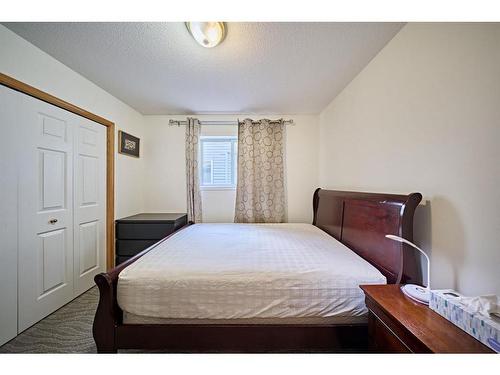 843 Harvest Hills Drive Ne, Calgary, AB - Indoor Photo Showing Bedroom