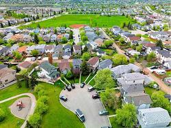 28 Country Hills Mews NW Calgary, AB T3K 4S4