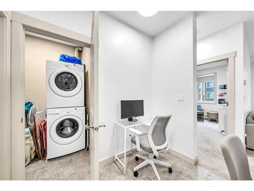 5209-522 Cranford Drive Se, Calgary, AB - Indoor Photo Showing Laundry Room