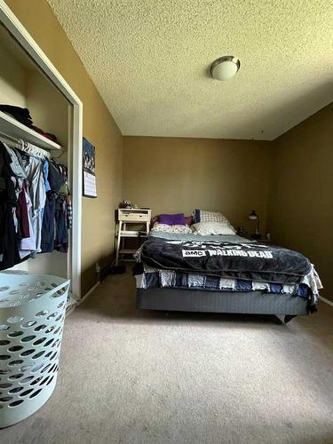 3309 56 Street Ne, Calgary, AB - Indoor Photo Showing Bedroom