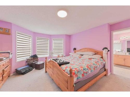 112 Saddlecrest Boulevard Ne, Calgary, AB - Indoor Photo Showing Bedroom