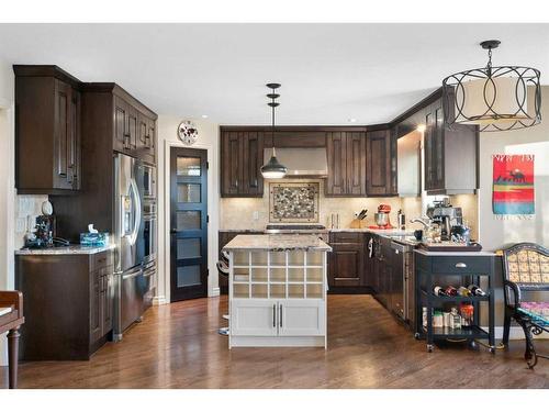 59 Signature Heights Sw, Calgary, AB - Indoor Photo Showing Kitchen With Upgraded Kitchen