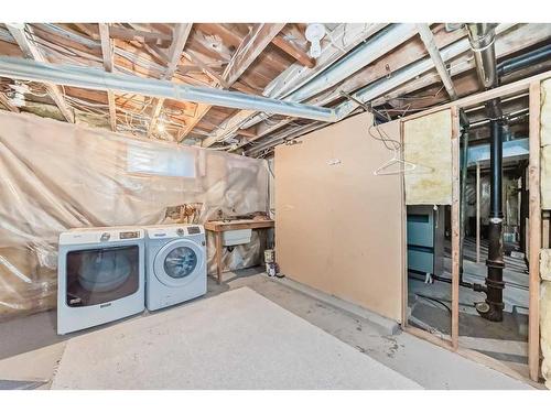 114 7 Avenue Nw, Calgary, AB - Indoor Photo Showing Laundry Room