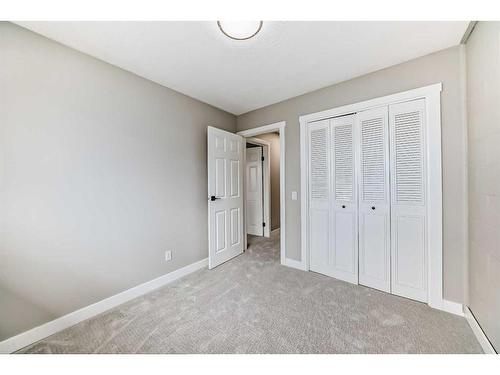 1439 Pensacola Way Se, Calgary, AB - Indoor Photo Showing Other Room