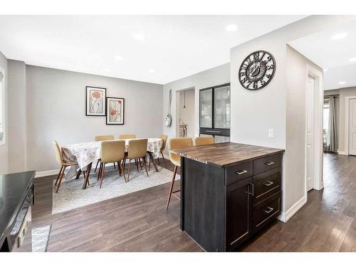 127 Copperpond Common Se, Calgary, AB - Indoor Photo Showing Dining Room