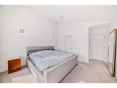 3418 Centre B Street Nw, Calgary, AB - Indoor Photo Showing Bedroom