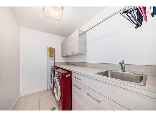 3418 Centre B Street Nw, Calgary, AB - Indoor Photo Showing Laundry Room