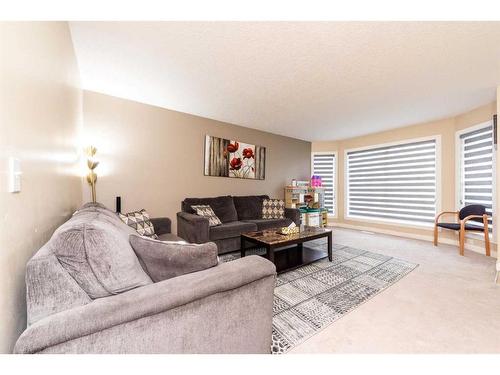275 Taralake Terrace Ne, Calgary, AB - Indoor Photo Showing Living Room