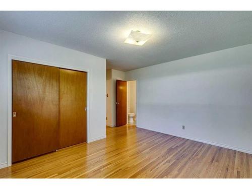 4747 Nipawin Crescent Nw, Calgary, AB - Indoor Photo Showing Other Room