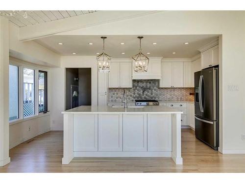 4747 Nipawin Crescent Nw, Calgary, AB - Indoor Photo Showing Kitchen With Stainless Steel Kitchen With Double Sink With Upgraded Kitchen