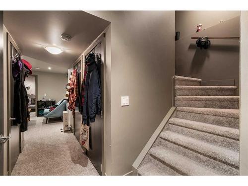 3-2421 29 Street Sw, Calgary, AB - Indoor Photo Showing Other Room