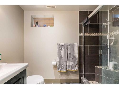 3-2421 29 Street Sw, Calgary, AB - Indoor Photo Showing Bathroom