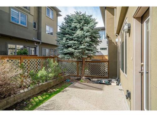 3-2421 29 Street Sw, Calgary, AB - Outdoor With Exterior
