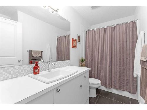 43 Walden Court Se, Calgary, AB - Indoor Photo Showing Bathroom