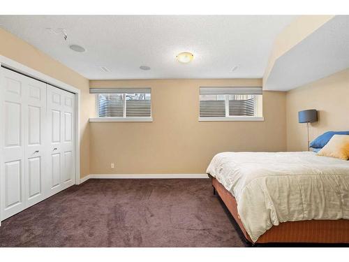 137 Silverado Plains Close Sw, Calgary, AB - Indoor Photo Showing Bedroom
