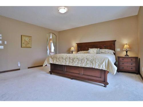 51 Hamptons Close Nw, Calgary, AB - Indoor Photo Showing Bedroom