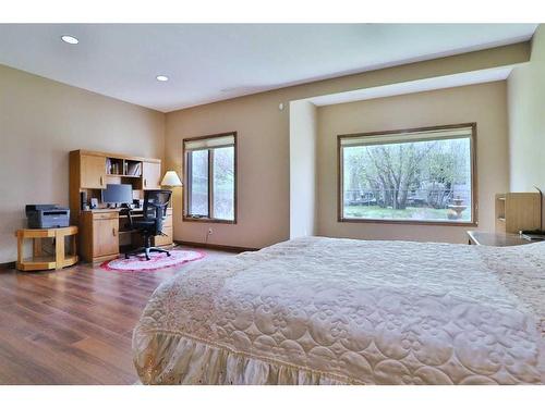 51 Hamptons Close Nw, Calgary, AB - Indoor Photo Showing Bedroom