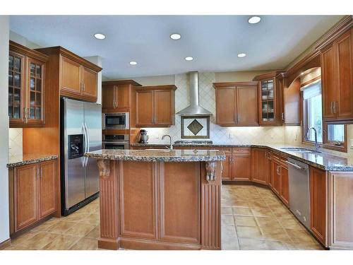 51 Hamptons Close Nw, Calgary, AB - Indoor Photo Showing Kitchen