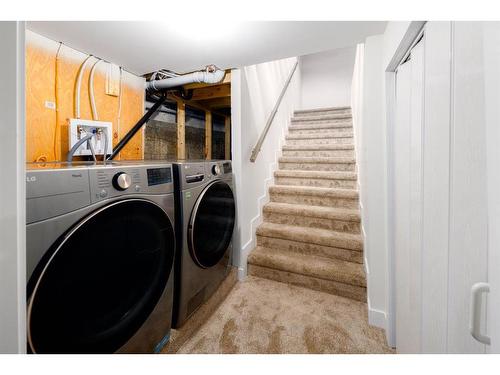 120 15 Street Nw, Calgary, AB - Indoor Photo Showing Laundry Room