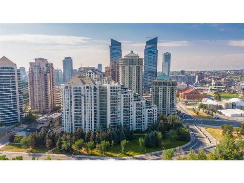 415-1108 6 Avenue Sw, Calgary, AB - Outdoor With Facade With View