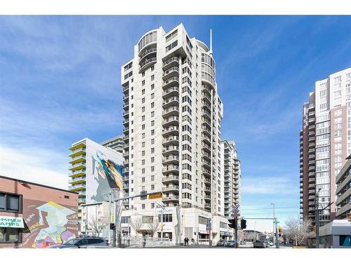 1407-683 10 Street Sw, Calgary, AB - Outdoor With Balcony With Facade