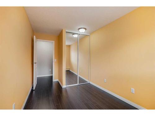 2206-13045 6 Street Sw, Calgary, AB - Indoor Photo Showing Other Room
