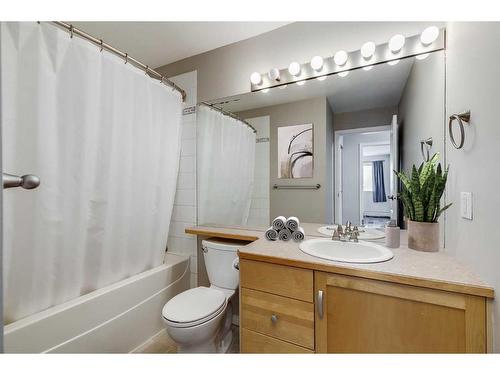 2206-13045 6 Street Sw, Calgary, AB - Indoor Photo Showing Bathroom