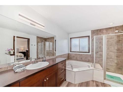 67 Panamount Circle Nw, Calgary, AB - Indoor Photo Showing Bathroom