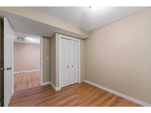464 Malvern Close Ne, Calgary, AB - Indoor Photo Showing Other Room