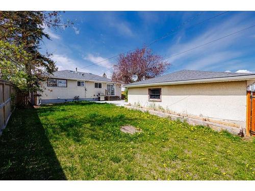6324 Travois Crescent Nw, Calgary, AB - Outdoor