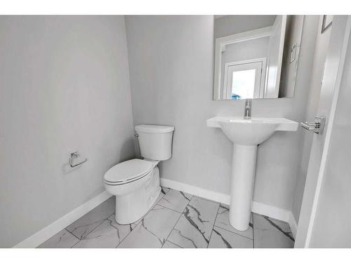 733 Carrington Boulevard, Calgary, AB - Indoor Photo Showing Bathroom