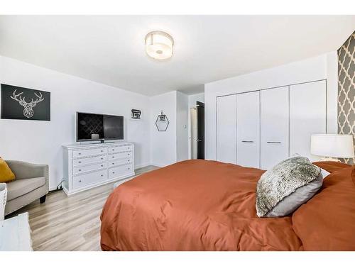 803-1111 15 Avenue Sw, Calgary, AB - Indoor Photo Showing Bedroom