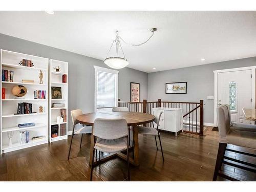 5112 33 Street Nw, Calgary, AB - Indoor Photo Showing Dining Room