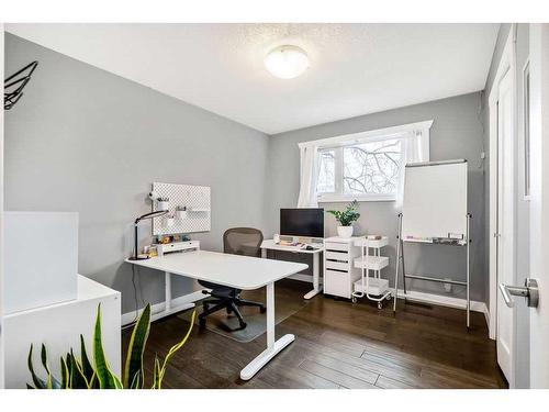 5112 33 Street Nw, Calgary, AB - Indoor Photo Showing Office