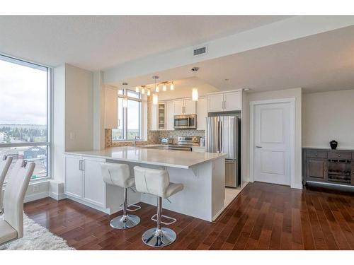 1008-32 Varsity Estates Circle Nw, Calgary, AB - Indoor Photo Showing Kitchen With Stainless Steel Kitchen With Upgraded Kitchen