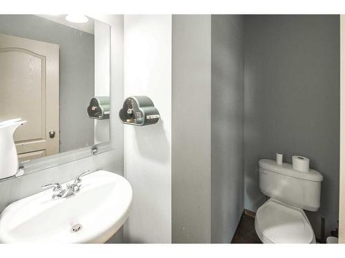 530 Chaparral Drive Se, Calgary, AB - Indoor Photo Showing Bathroom