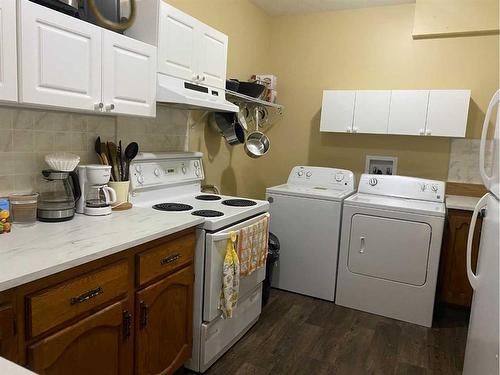 79 Harrison Green, Olds, AB - Indoor Photo Showing Laundry Room