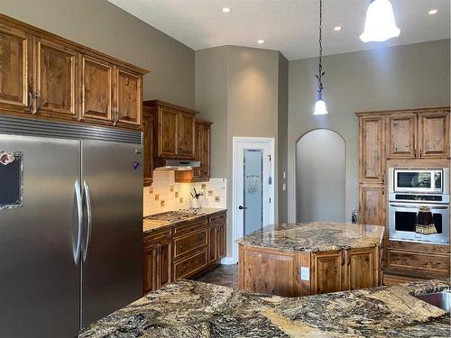 79 Harrison Green, Olds, AB - Indoor Photo Showing Kitchen