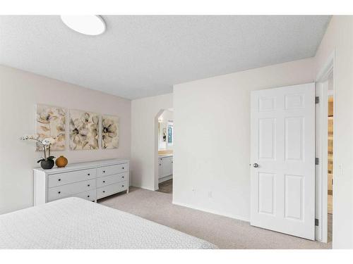 164 Cranfield Park Se, Calgary, AB - Indoor Photo Showing Bedroom