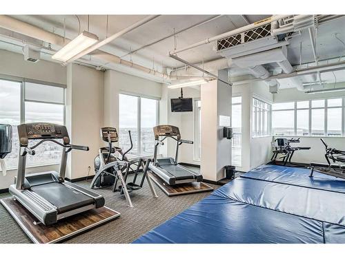 2009-930 6 Avenue Sw, Calgary, AB - Indoor Photo Showing Gym Room