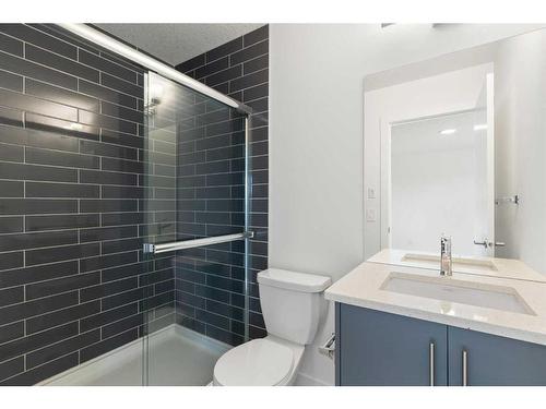 72 Legacy Glen Place Se, Calgary, AB - Indoor Photo Showing Bathroom