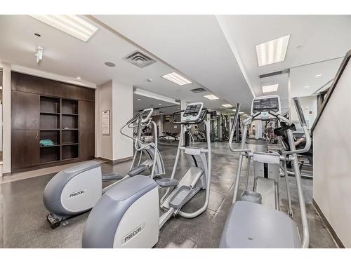 560-222 Riverfront Avenue Sw, Calgary, AB - Indoor Photo Showing Gym Room