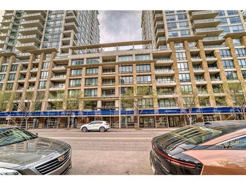 560-222 Riverfront Avenue Sw, Calgary, AB - Outdoor With Balcony With Facade
