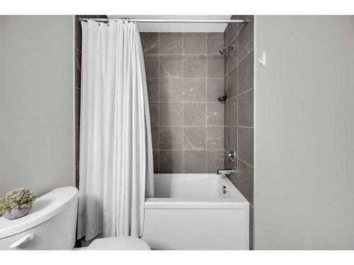 62 Carringham Way Nw, Calgary, AB - Indoor Photo Showing Bathroom