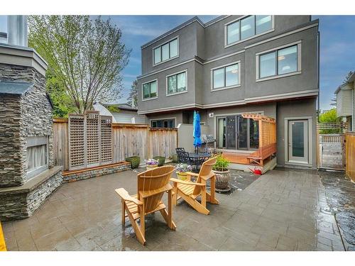 2216B 3 Avenue Nw, Calgary, AB - Outdoor