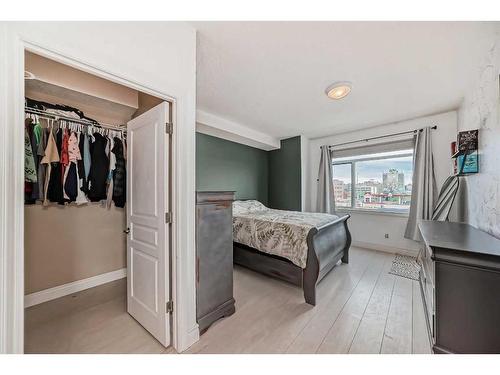306-4 14 Street Nw, Calgary, AB - Indoor Photo Showing Bedroom